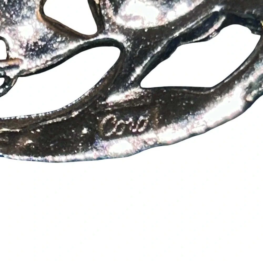 Vintage Coro Silver Tone Deer Stag Floral Round Openwork Brooch Pin‎ Signed